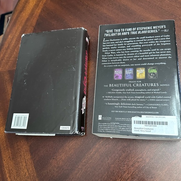 Vampire Diaries Book 1 & Beautiful Creatures Book 1 with poster - Picture 4 of 13